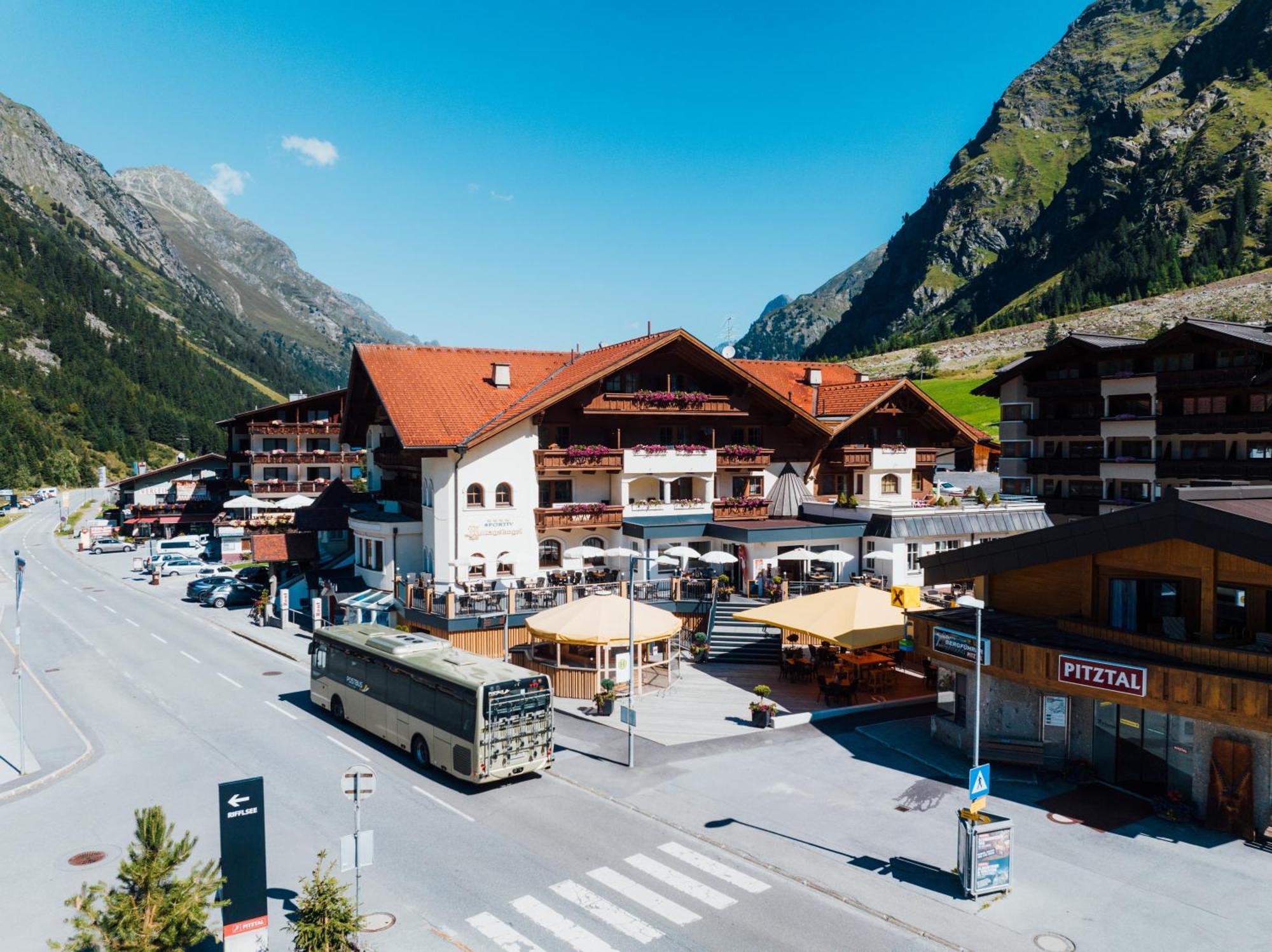 Hotel Mittagskogel Pitztal Sankt Leonhard im Pitztal Luaran gambar