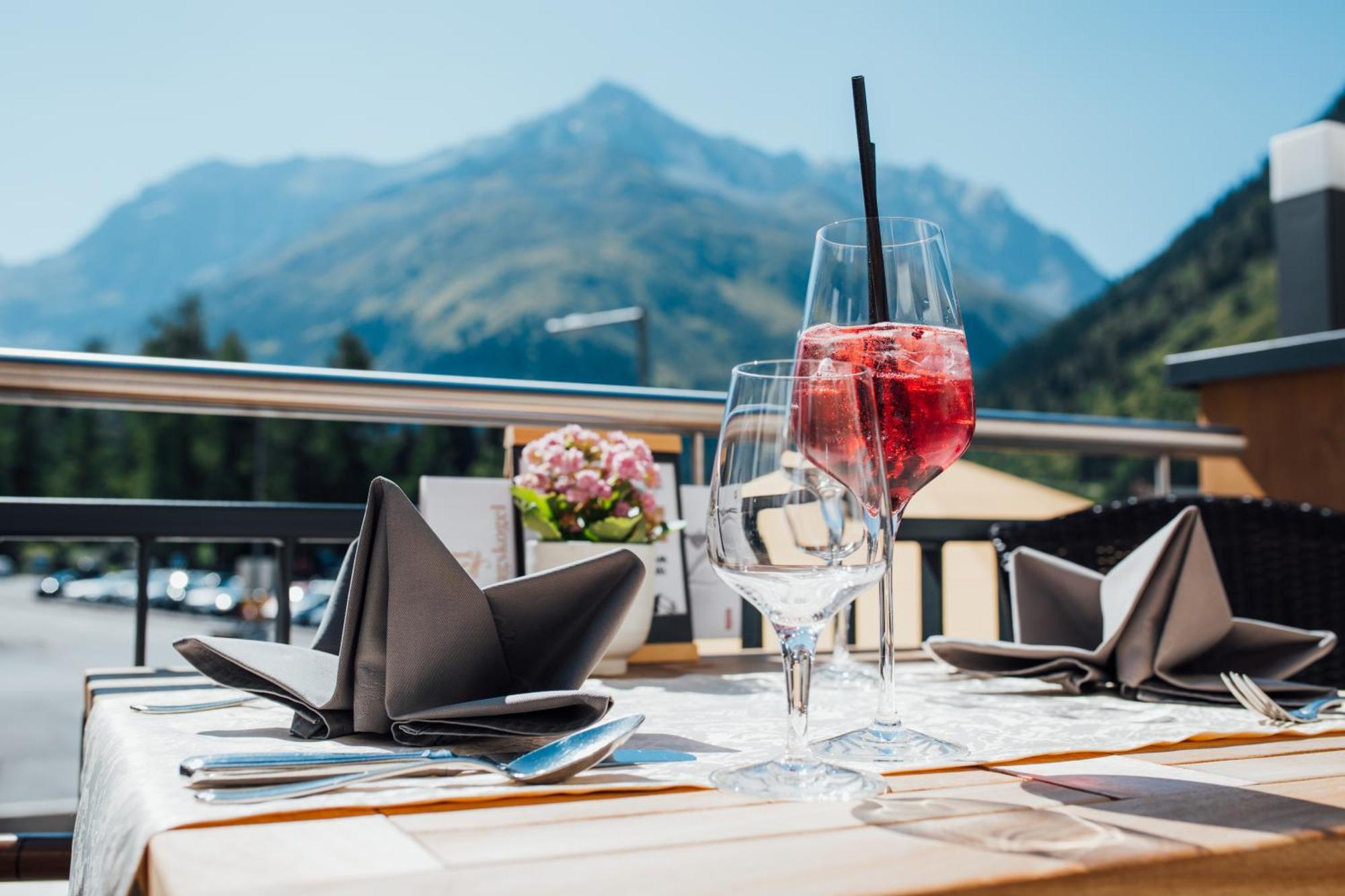 Hotel Mittagskogel Pitztal Sankt Leonhard im Pitztal Luaran gambar