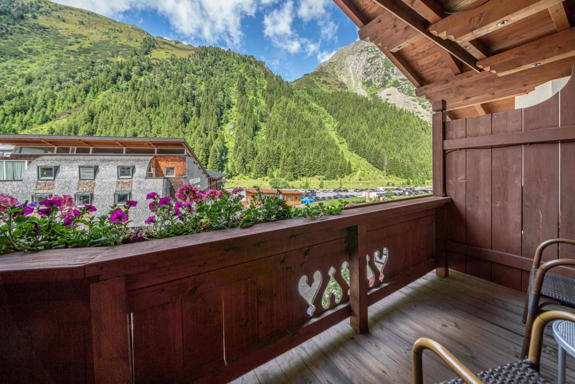 Hotel Mittagskogel Pitztal Sankt Leonhard im Pitztal Luaran gambar